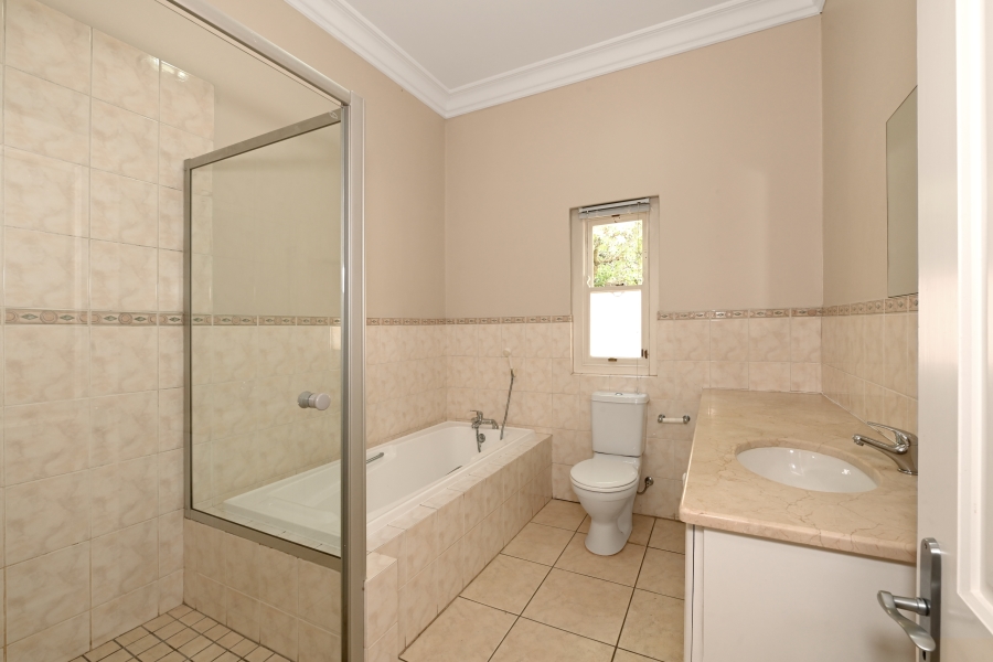 To Let 4 Bedroom Property for Rent in Constantia Western Cape